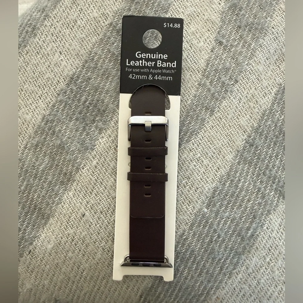 NWT Apple Watch Band Leather Fits 42mm and 44mm